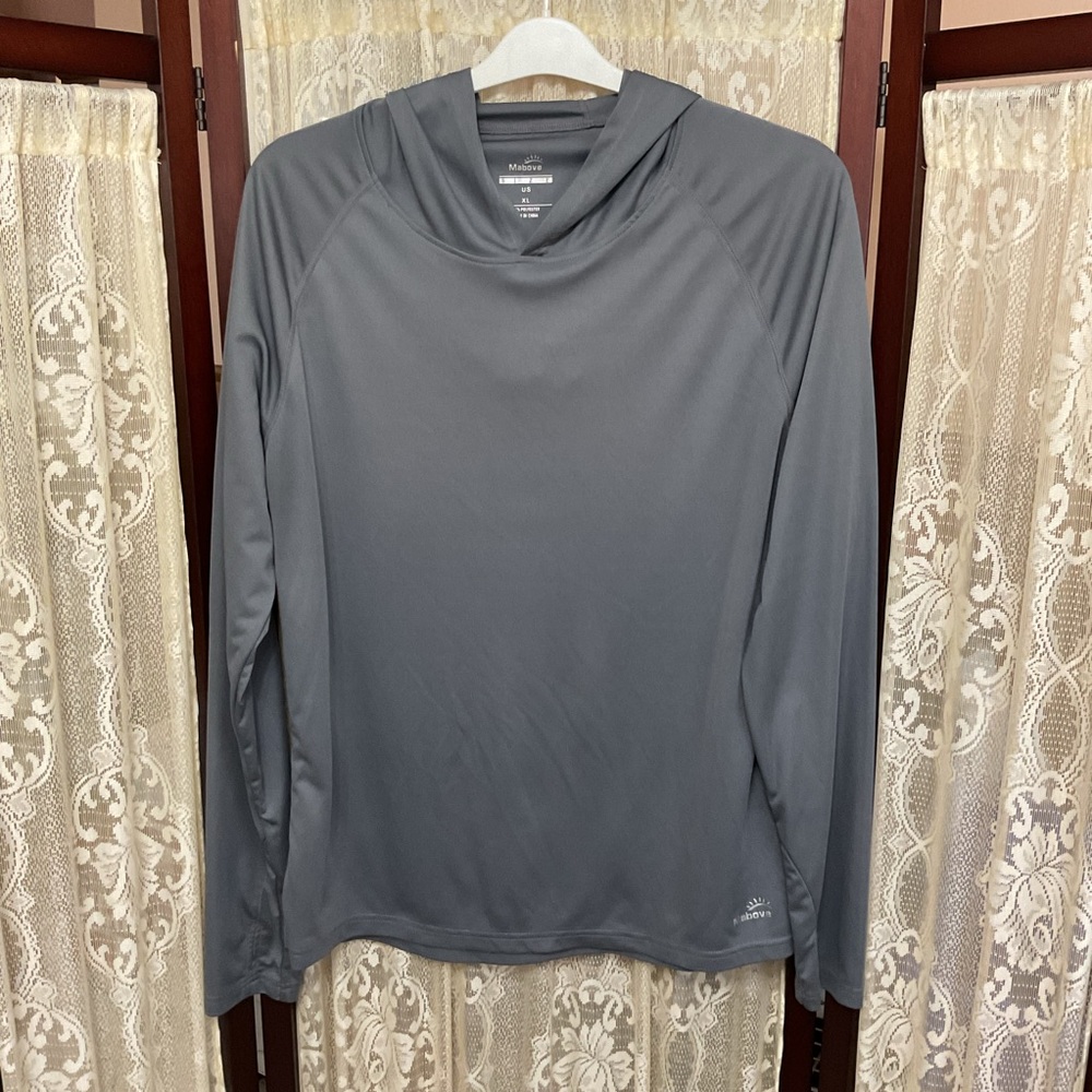 MABOVE ATHLETIC LIGHTWEIGHT HOODED PULLOVER - SZ XL